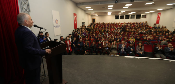 BAŞKAN ZOLAN’DAN  GENÇLERE TAVSİYE ” BAŞARININ ANAHTARI ÖZGÜVENDİR”